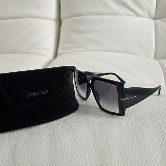 Tom Ford sunglasses - Picture 2 of 8